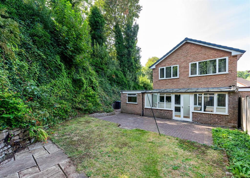House in Wolverhampton, West Midlands - View 2