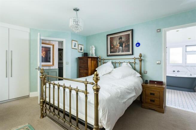 19 Eastgate Close-21.jpg