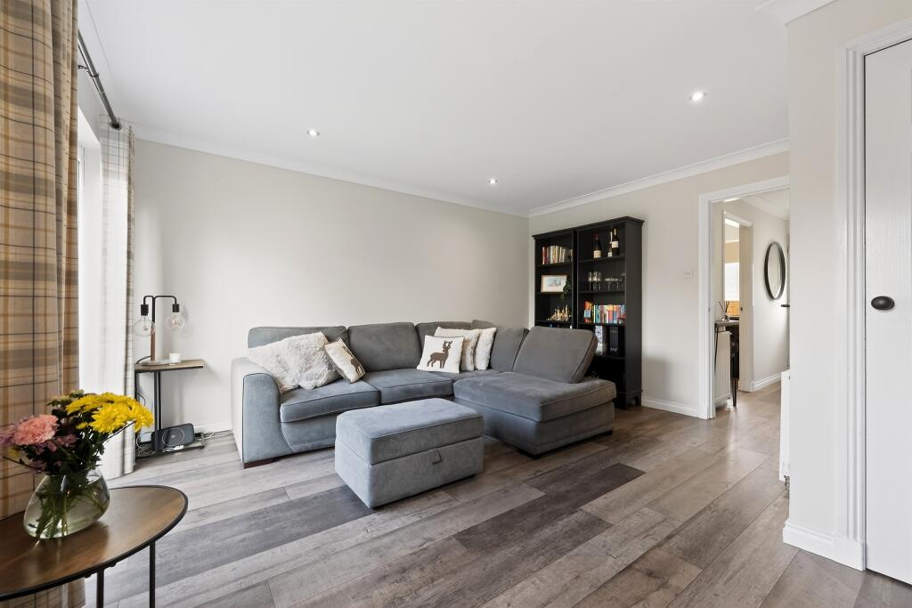 Strathcarron Drive, Paisley photo 4