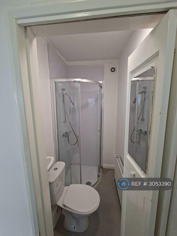 Apartment in Luton - More