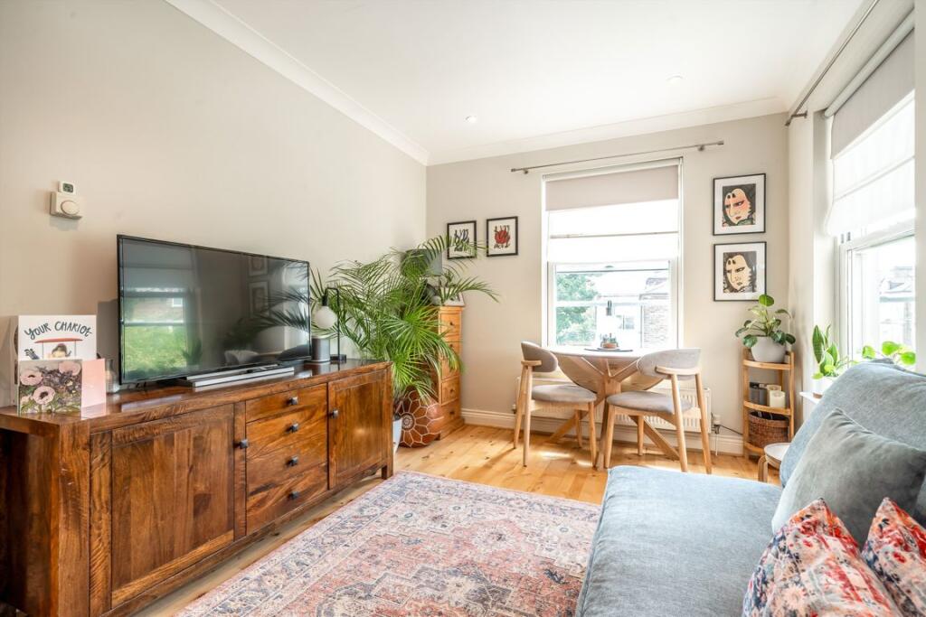 Apartment in Twickenham - View 5