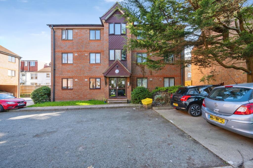 Main image of property: Waldeck road, Luton, LU3