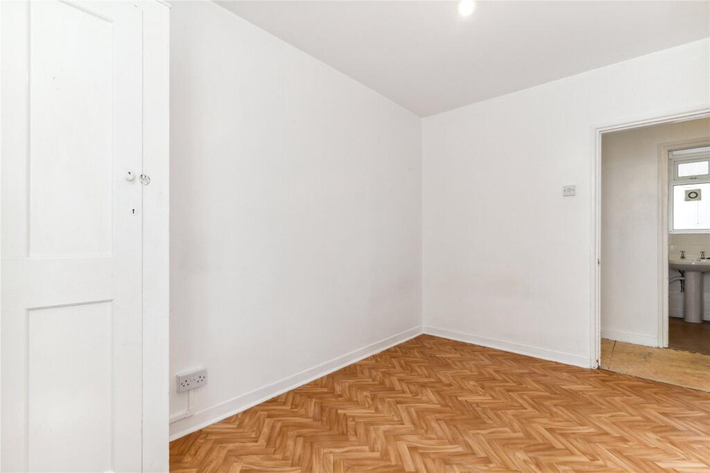 Apartment in London - More