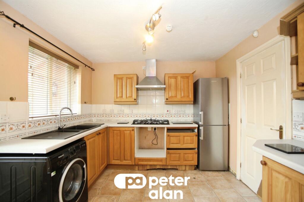 Llwyn Coed, Blackwood - More