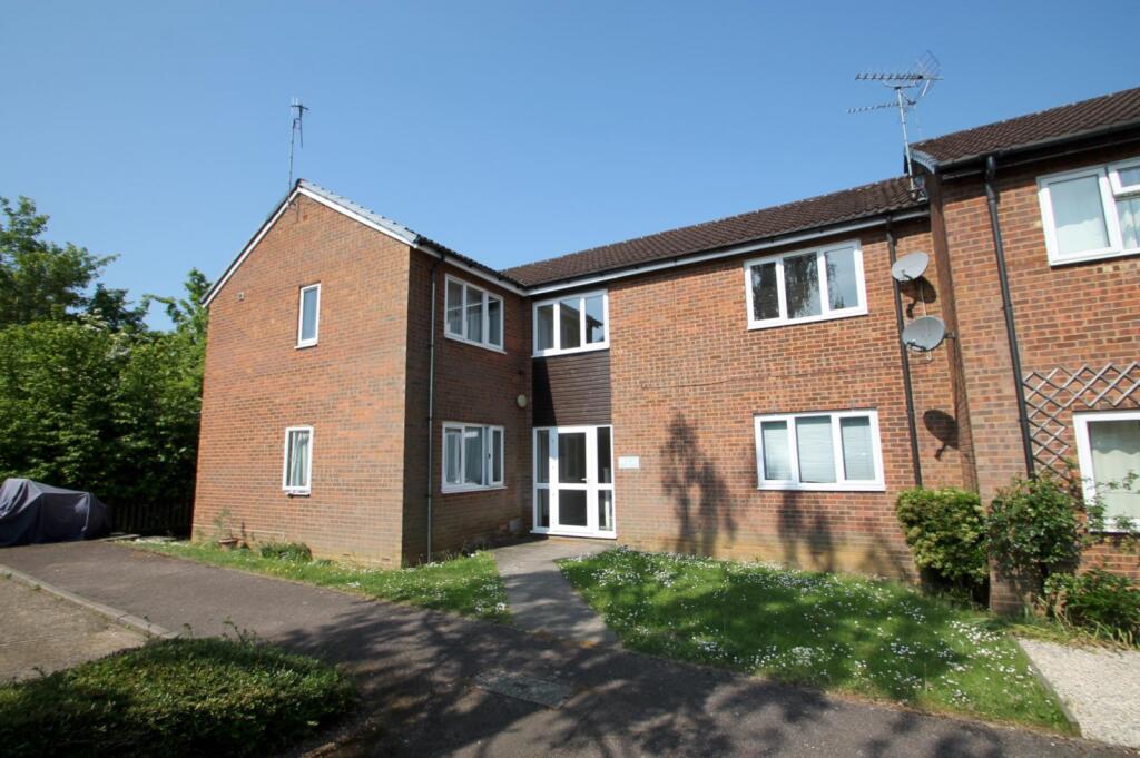 Main image of property: Wheat Close, Sandridge, St. Albans, AL4