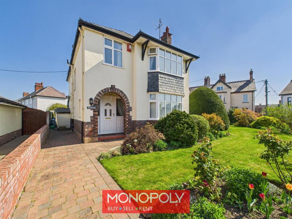 4-bed house on Mount Road, St. Asaph, LL17, £460,000
