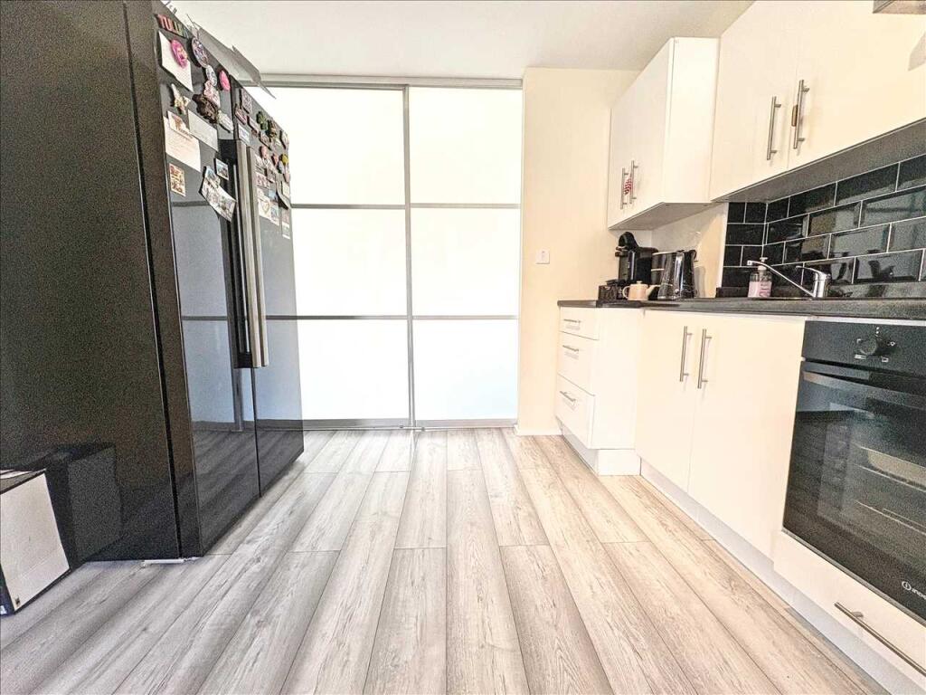 House in Ashfield, Kirkby-in-Ashfield, Sutton-in-Ashfield - More