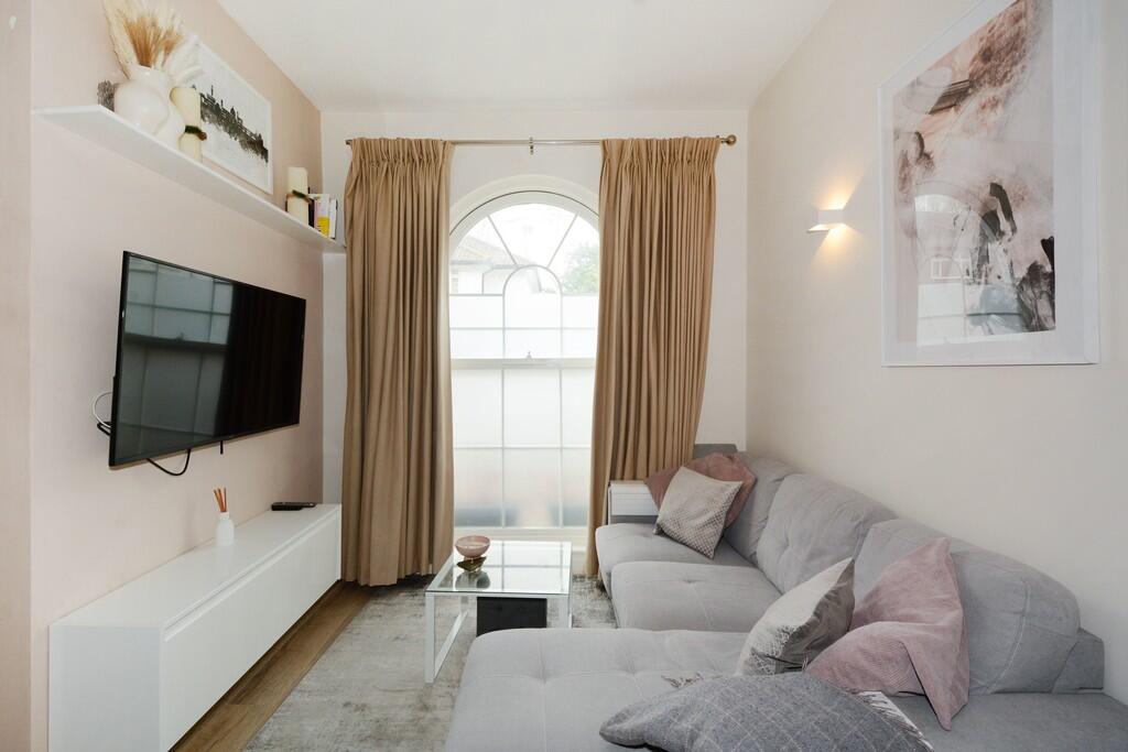 Apartment in London - View 5