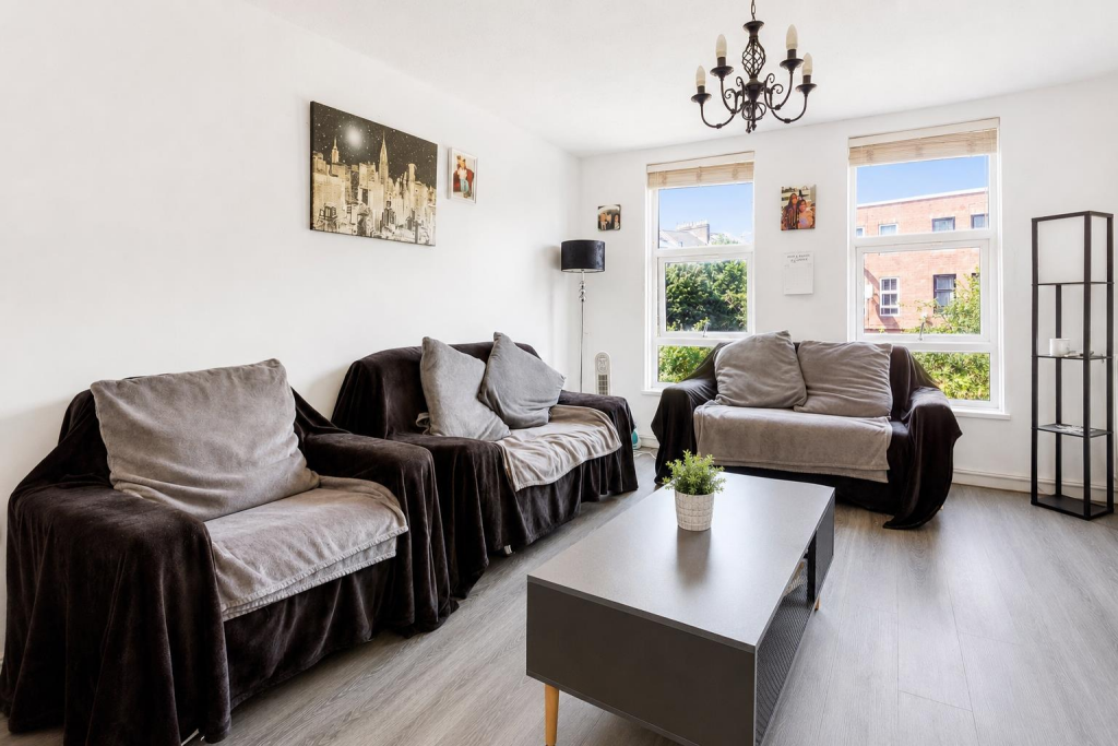 Main image of property: Smalley Close, London, N16