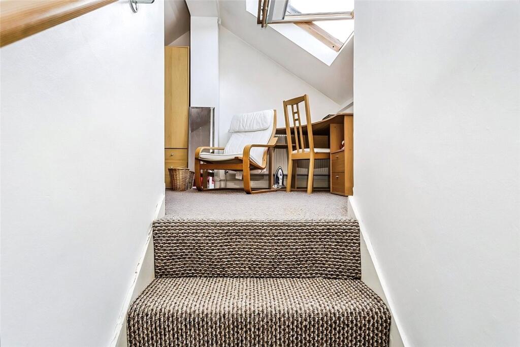 Apartment in Portsmouth - More
