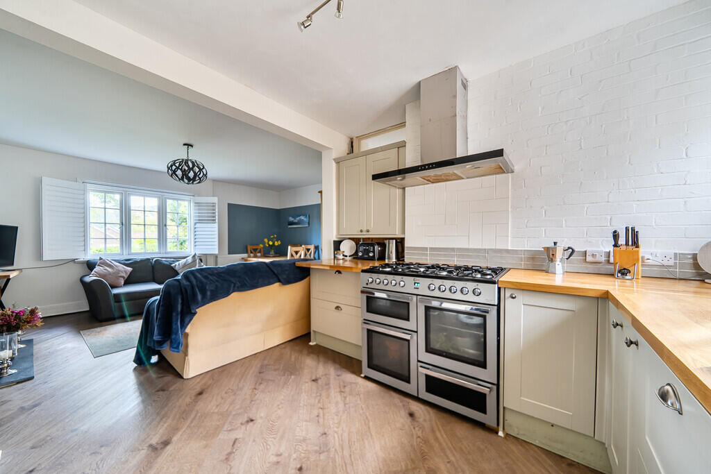 House in Redhill - View 5