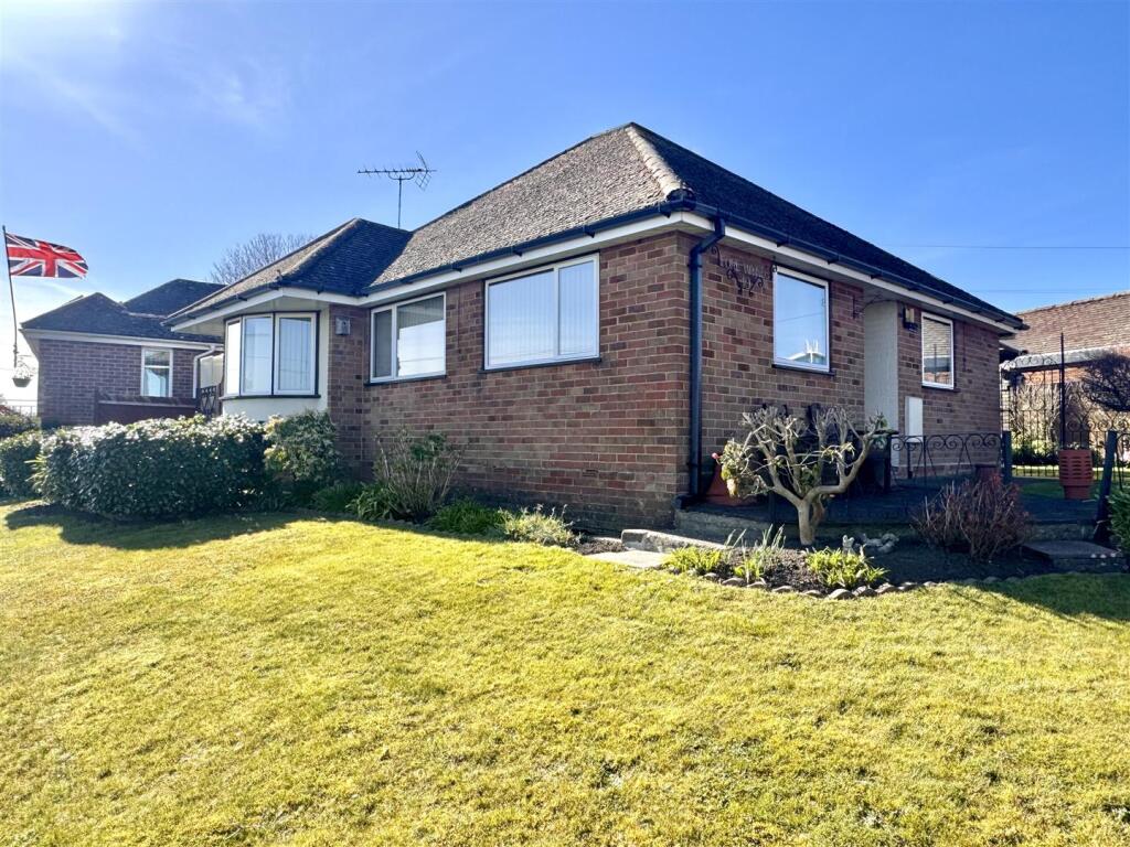 3-bed detached on Malwood Road West, Hythe, £375,000