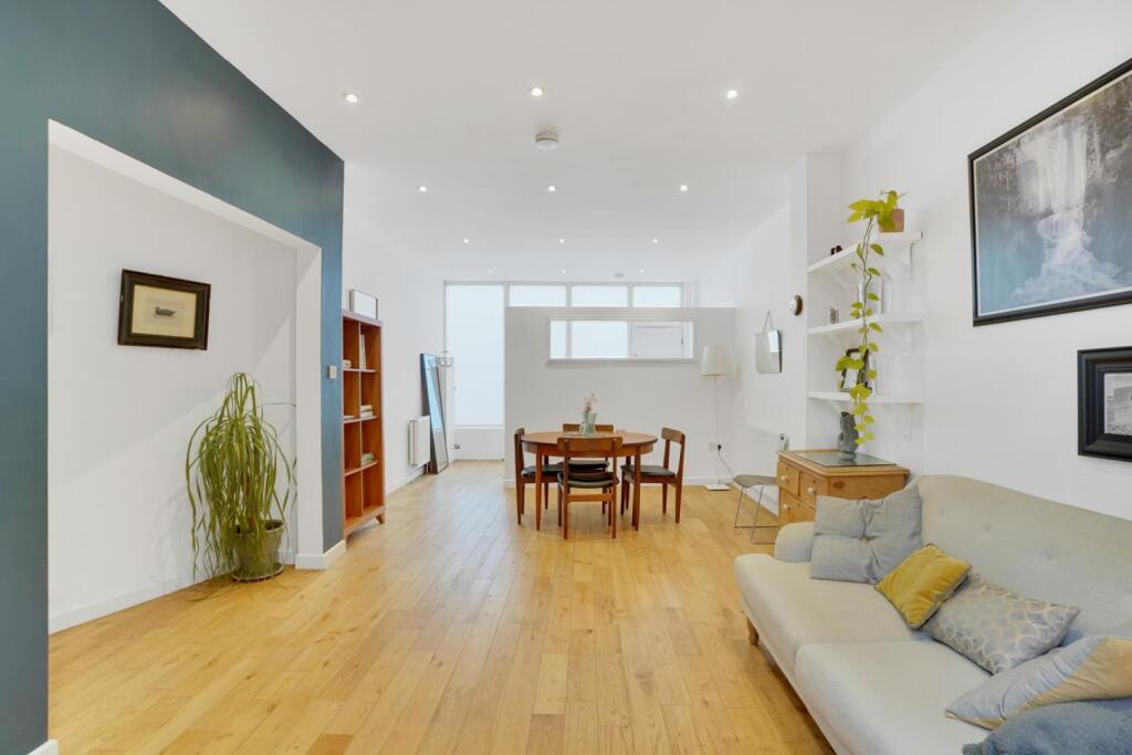 Main image of property: Station Rise, London