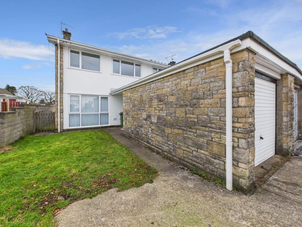 Main image of property: Mur Gwyn, Rhiwbina, Cardiff . CF14