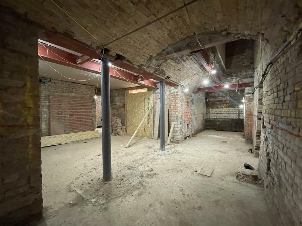 Apartment in Warwick, Royal Leamington Spa - View 2