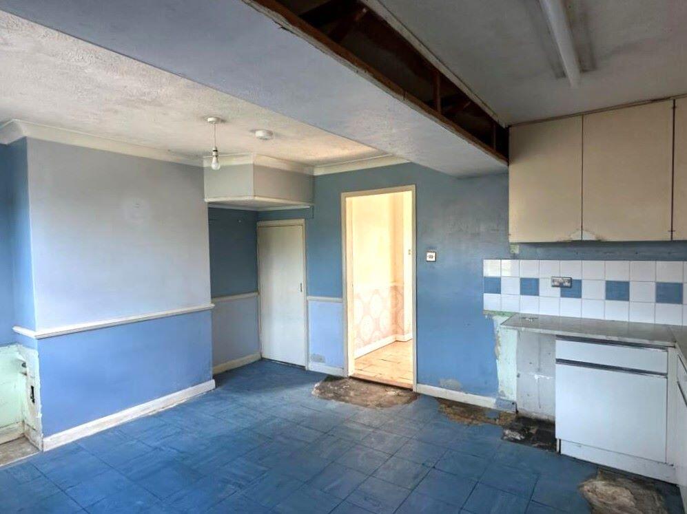 House in Swale, Grove Park, Milton Regis - View 4