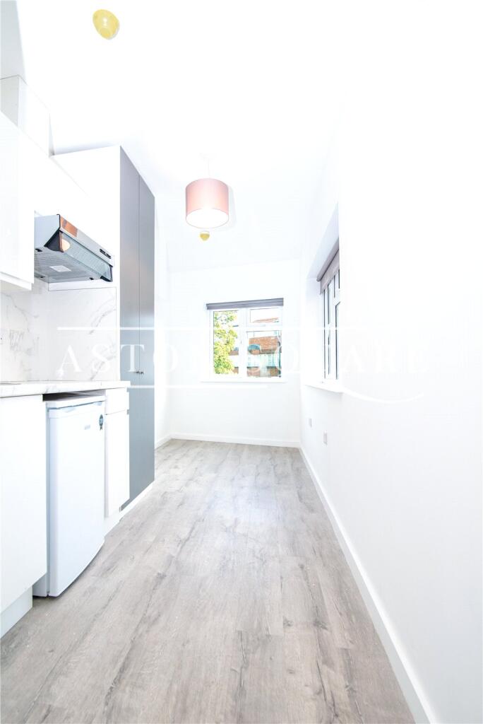 Main image of property: Bell Lane, London, NW4