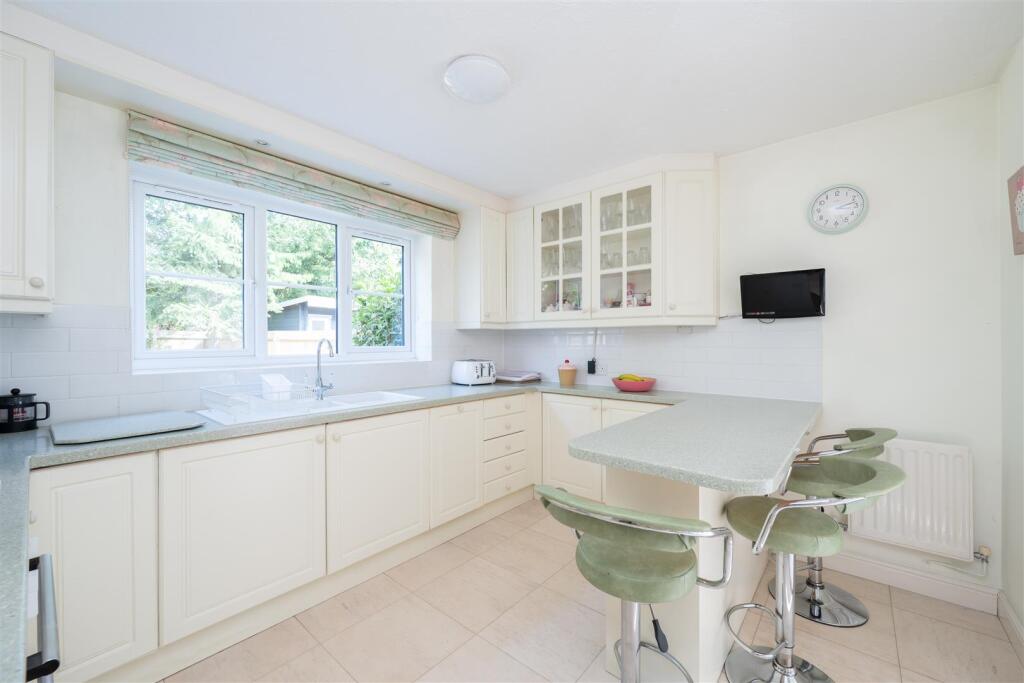 House in Redhill - View 5