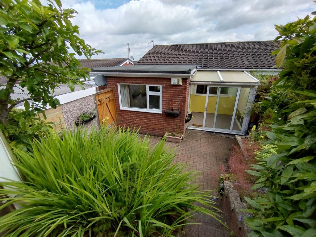 Walton Way, Talke, Stoke-on-Trent photo 4