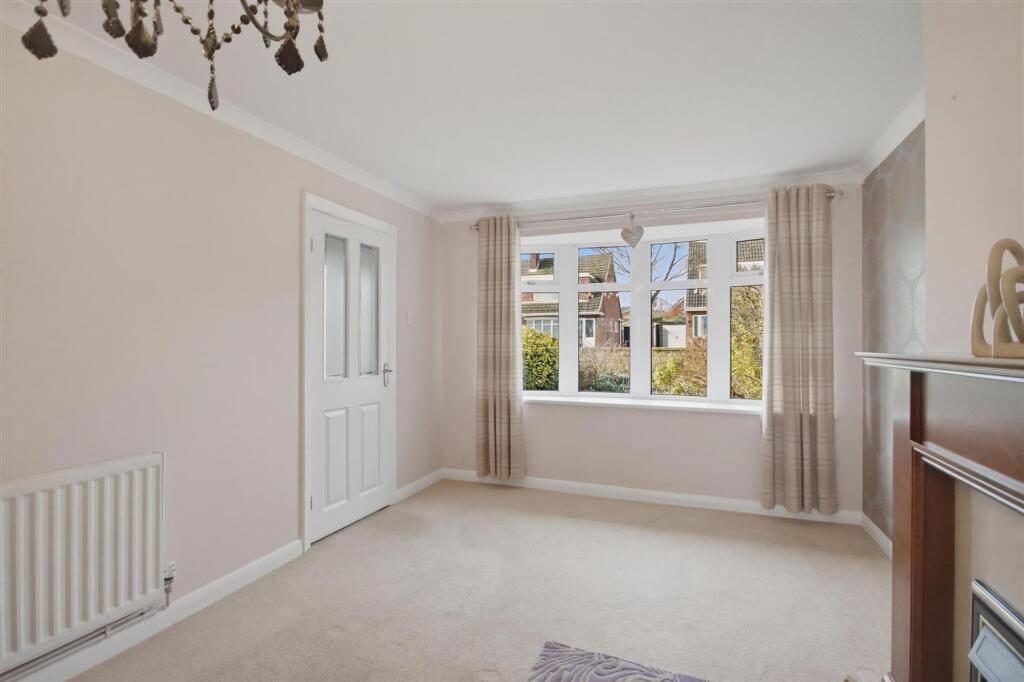 Brooke Drive, Brimington, S43 photo 4