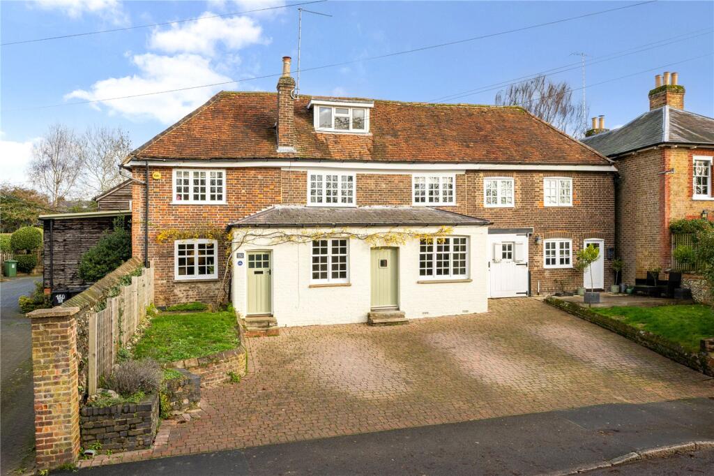 Main image of property: Piccotts End, Hemel Hempstead, Hertfordshire, HP1