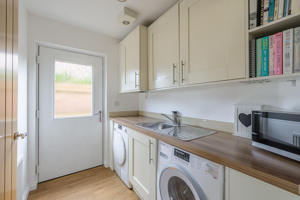 Oak Tree Rise, Malpas - More