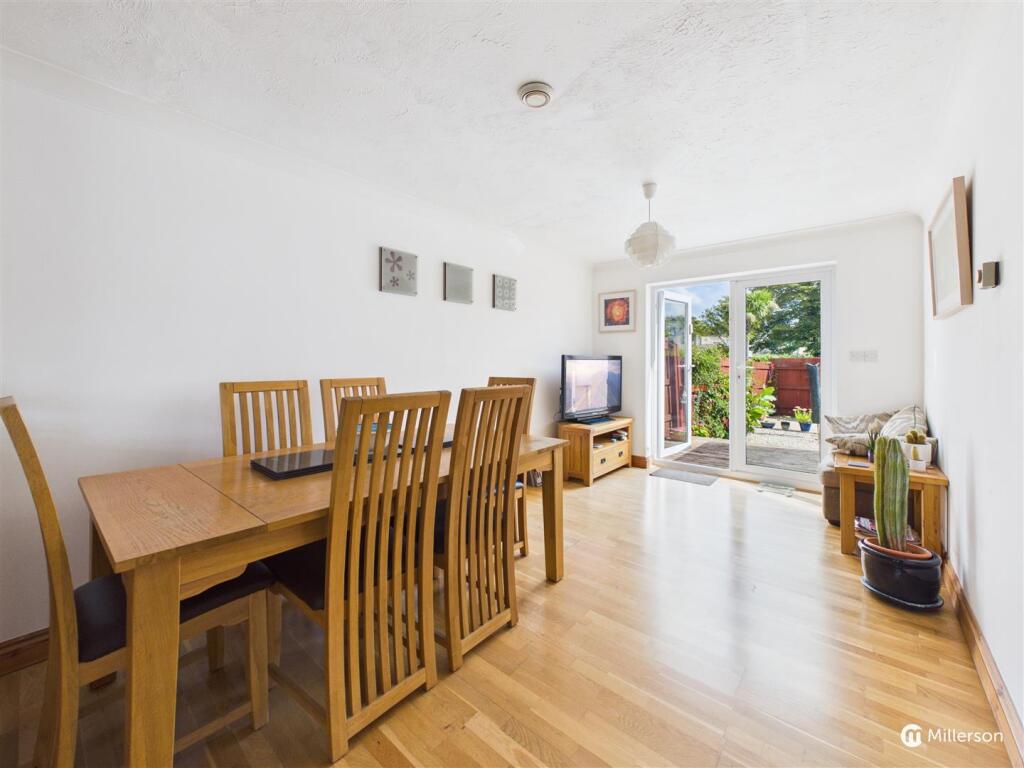 House in Hayle, Guildford - View 5
