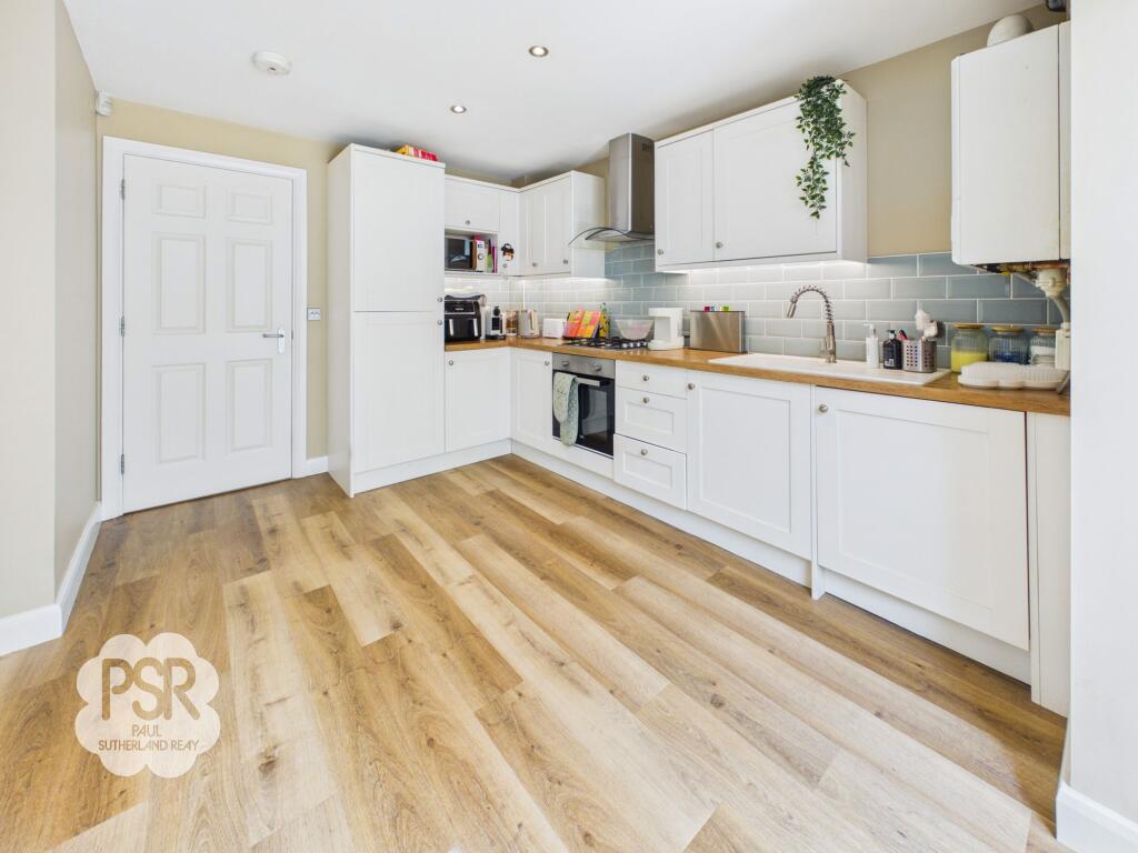 Canterbury Place, Chapel-En-Le-Frith, SK23 photo 2
