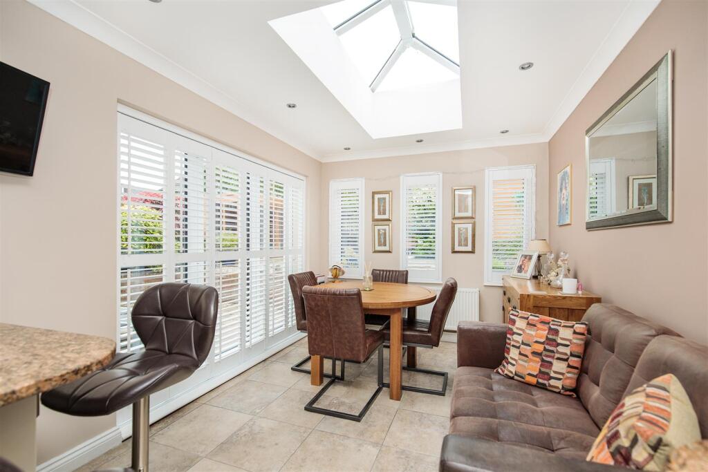 Burghley Gardens, Pegswood, Morpeth, NE61 photo 3