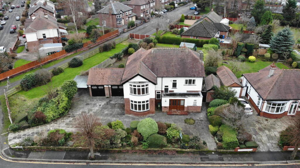 House in Stockport, Greater Manchester - View 3