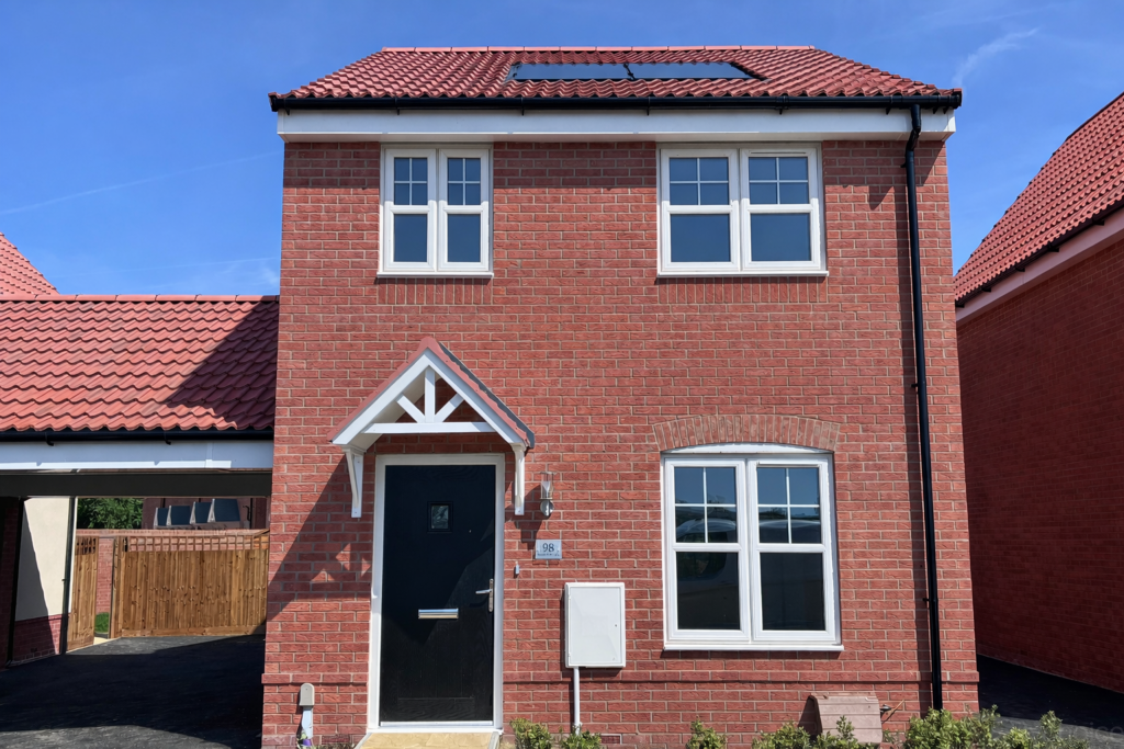 2-bed detached on Harness Maker Way, Hethersett, Norwich, Norfolk, £116,000