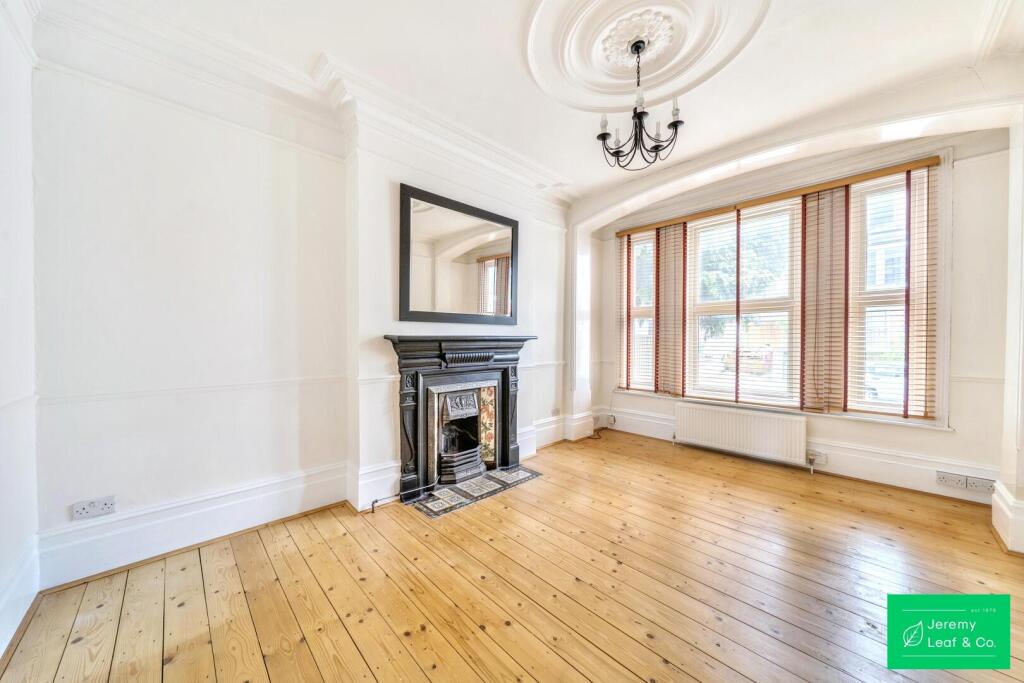 House in London, Muswell Hill - More