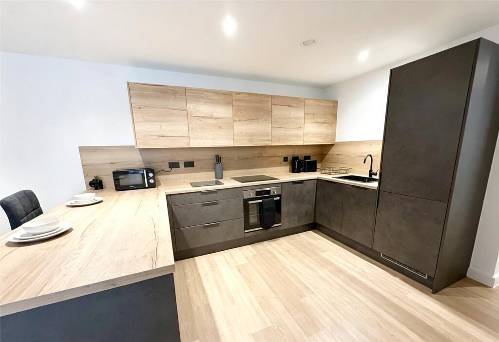 Apartment in Salford, Ordsall - View 4