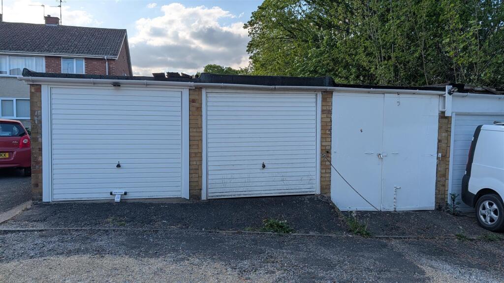 Main image of property: Rubens Close, Keynsham