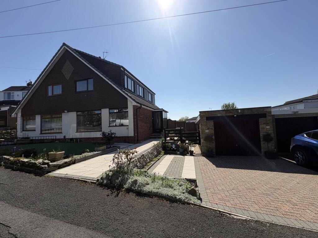 Main image of property: 3 Cotswold Drive, Royton, Oldham, Lancashire, OL2 5HD