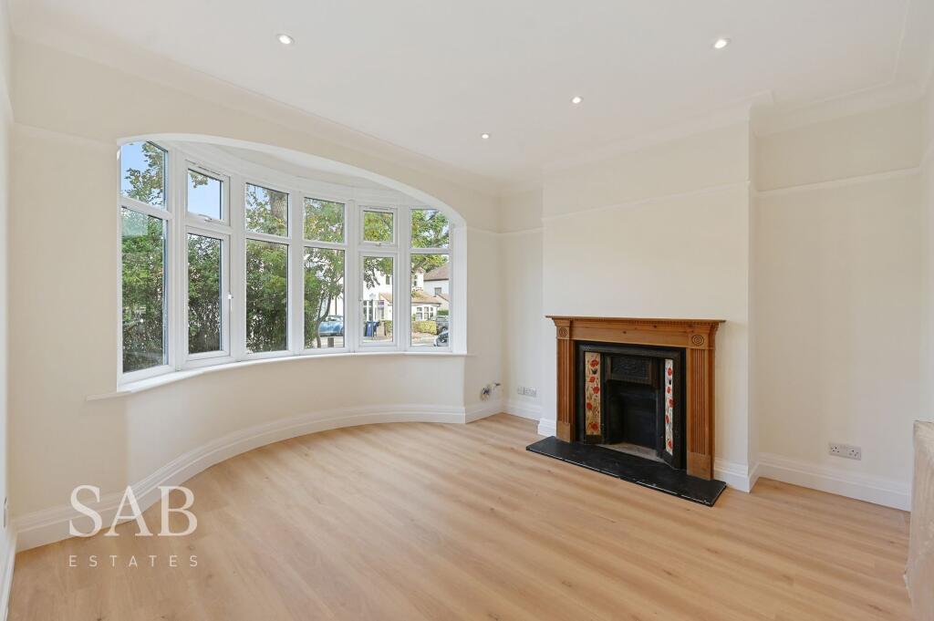 House in London, Perivale - View 2