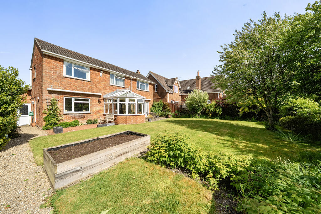 Broad Town, swindon, SN4 photo 2