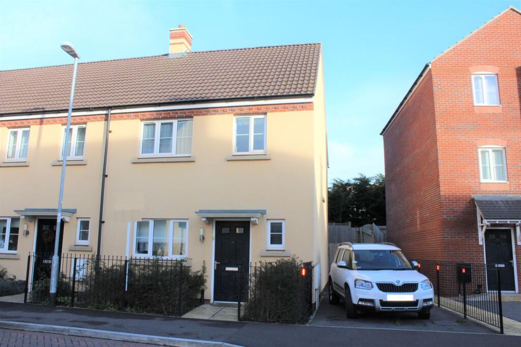 Main image of property: Grove Gate, Staplegrove, Taunton, TA2