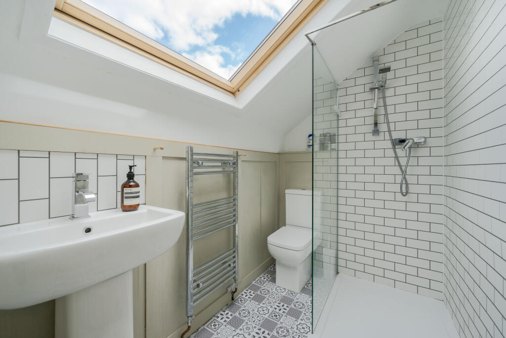 Apartment in London - View 5
