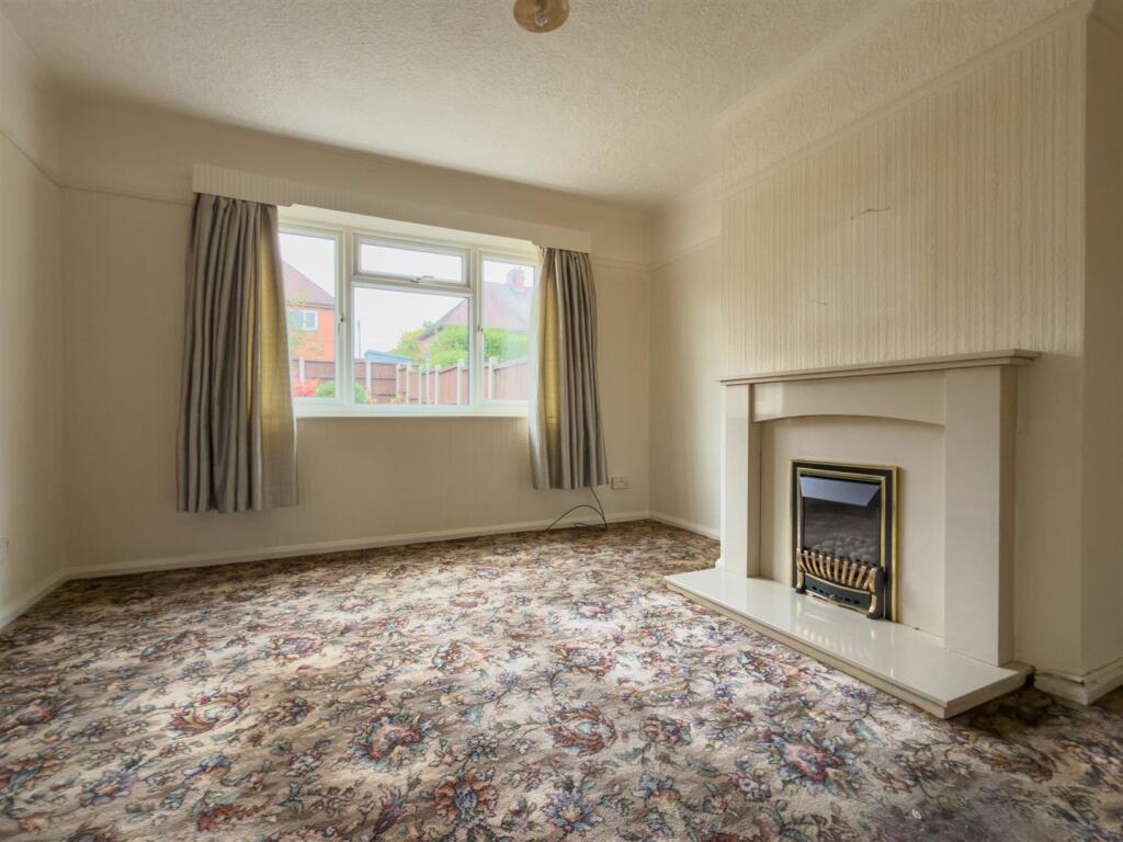 Vicarage Crescent, Tean photo 2