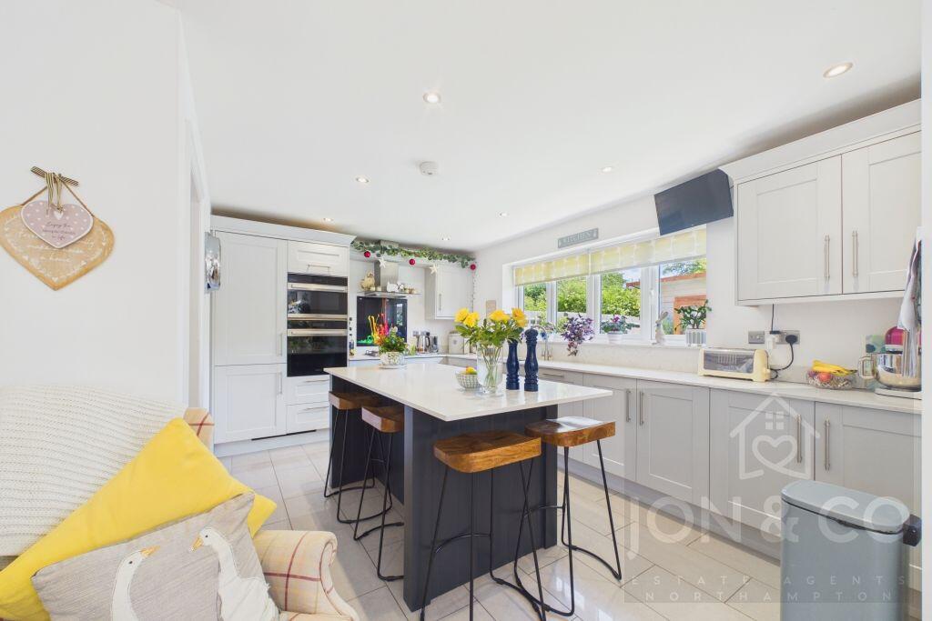 House in Northampton, Westone - View 4