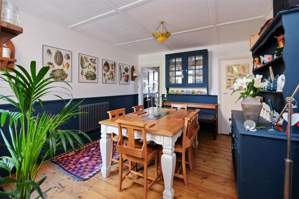 Clifton Road, Whitstable photo 3