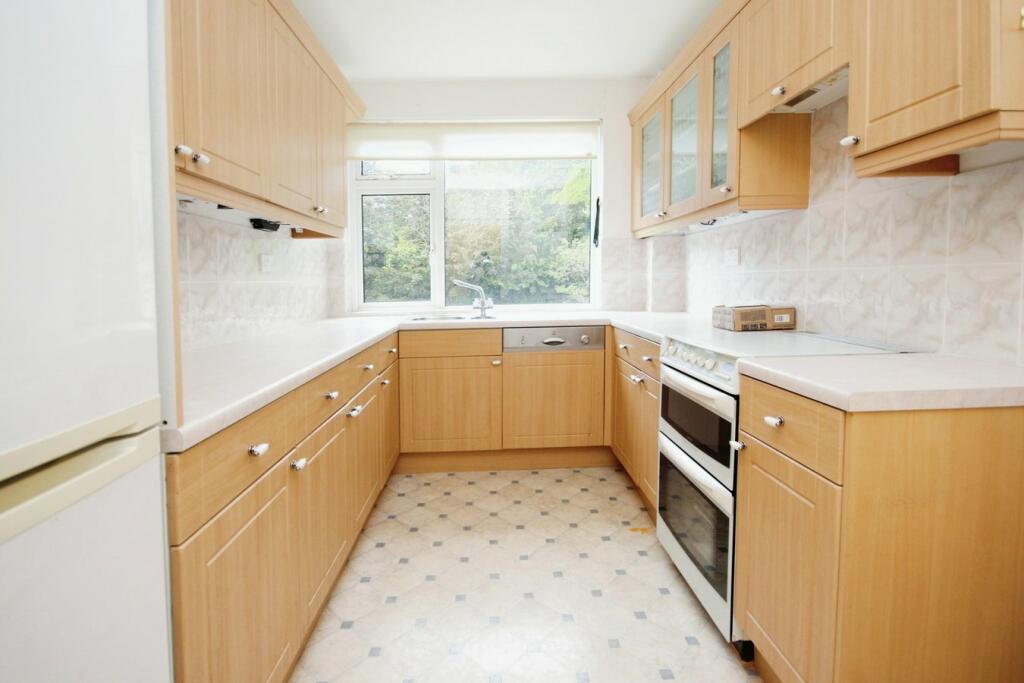 46 Western Road, BRANKSOME PARK, BH13 photo 3