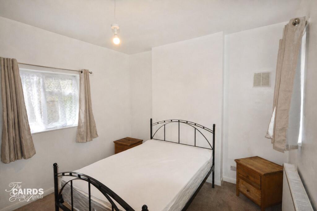 Apartment in Epsom and Ewell, Ewell - View 4