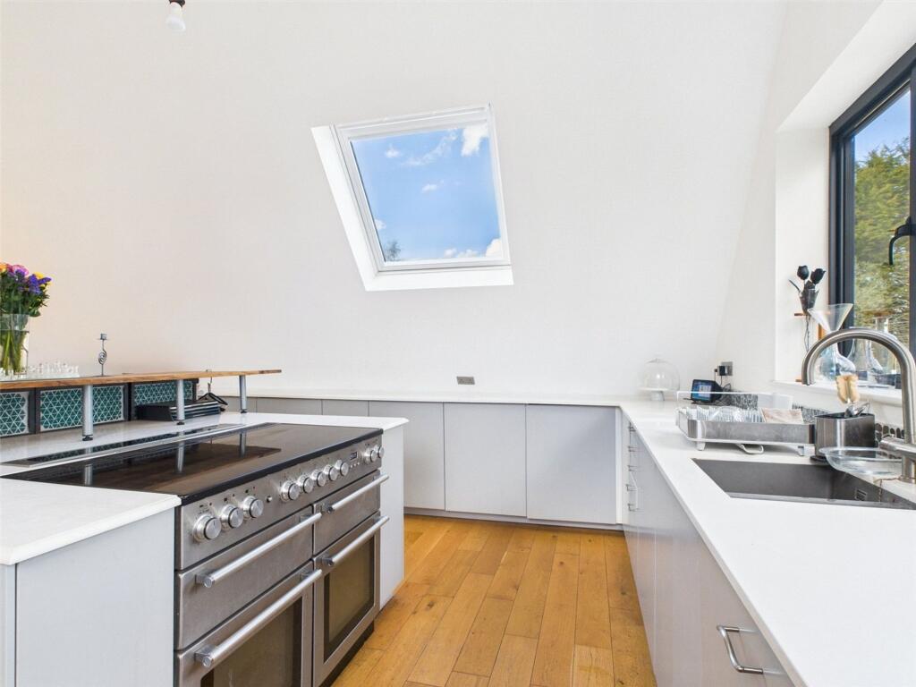Coopers Lane, Bramley, RG26 - View 4