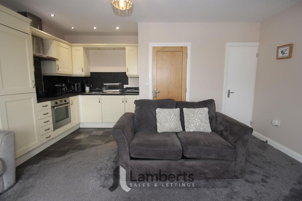 Hewell Road, Redditch, B97 – pohled 4