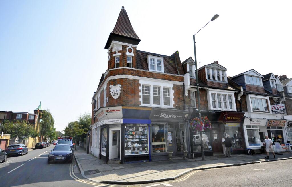Main image of property: Sheen Lane, Mortlake, SW14
