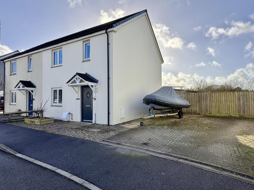 3-bed semi-detached on Prasow Pyski, Playing Place, Truro, £400,000