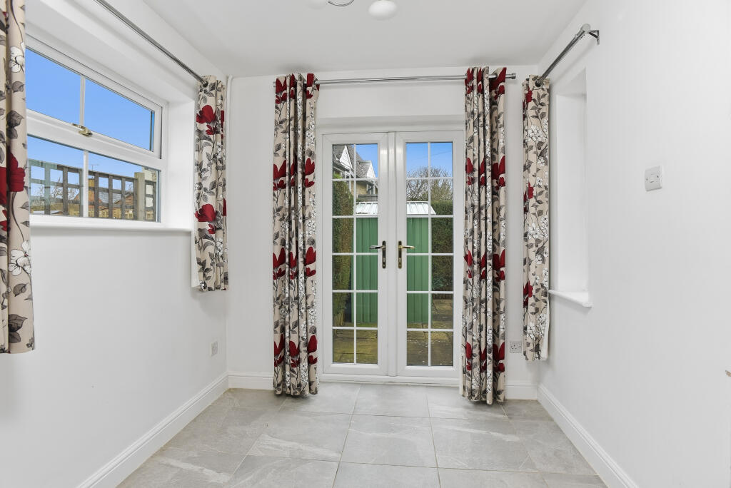 South Parade, Harbury CV33 - View 6