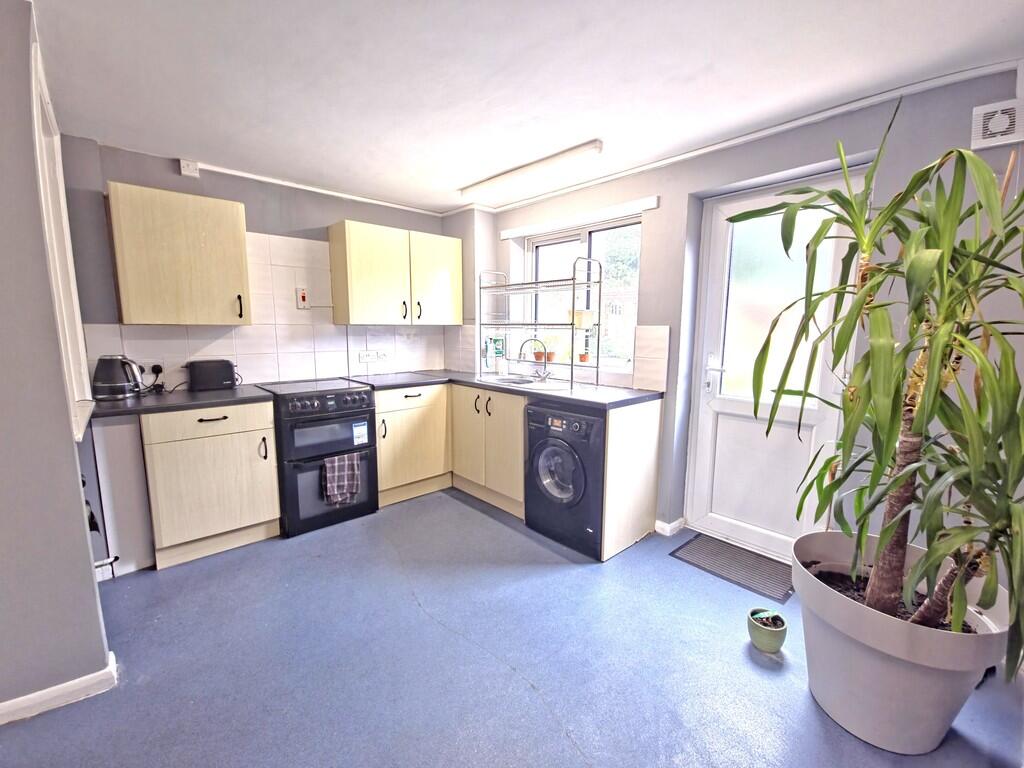 Vanguard Road photo 3